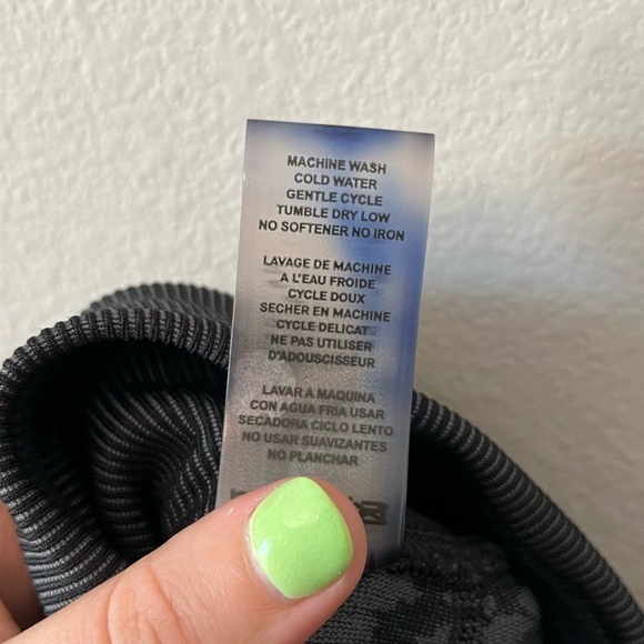 Good American Active Leopard Seamless 7/8 Leggings Black/Gray Size 2/3 = M/L - Picture 13 of 13